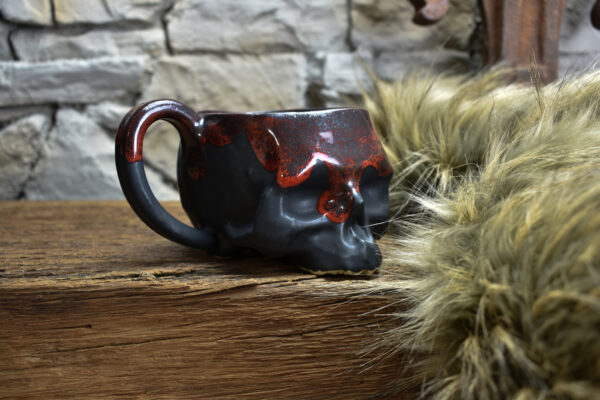 Skull mug black matt and red effect - Image 6