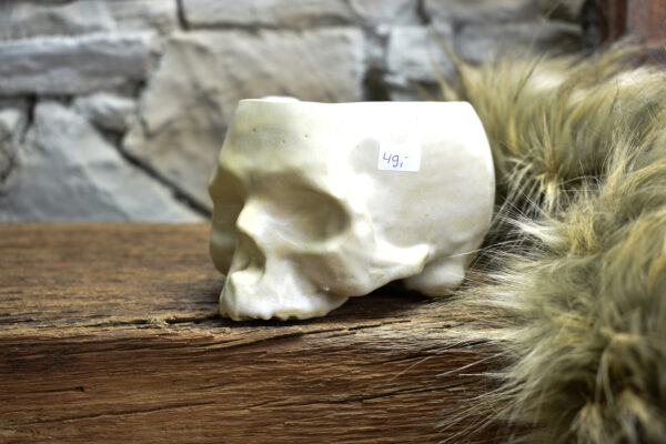 Skull mug white matt - Image 4