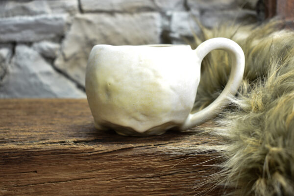 Skull mug white matt - Image 3