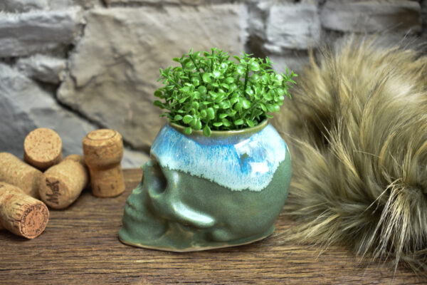 Small skull plantpot matt green and blue effect - Image 2