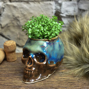 Small skull plantpot brown/blue effect glaze