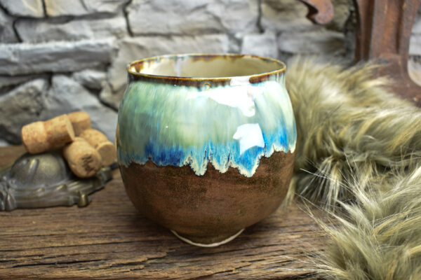 Big skull plantpot brown/blue effect glaze - Image 4