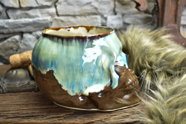 Big skull plantpot brown/blue effect glaze - Image 3