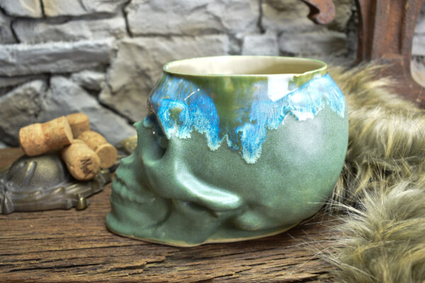 Big skull plantpot green matt and blue effect - Image 5