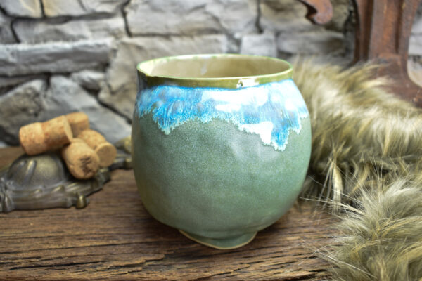 Big skull plantpot green matt and blue effect - Image 4