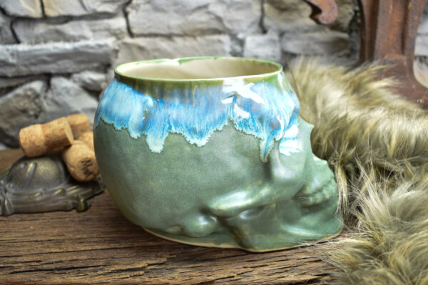 Big skull plantpot green matt and blue effect - Image 3
