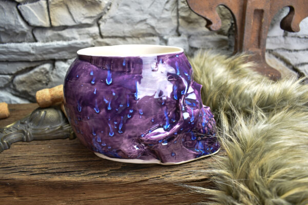 Big skull plantpot shiny purple - Image 4