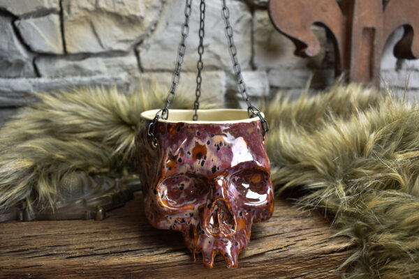 Medium size hanging skull plantpot bordeaux with black dots effect