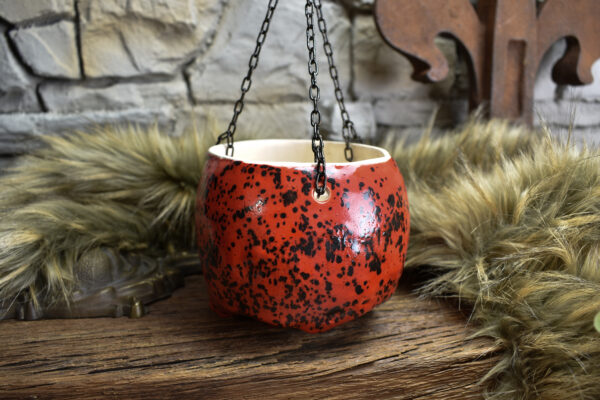 Medium size hanging skull plantpot red with black dots - Image 4