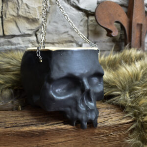 Large hanging skull plantpot black matt
