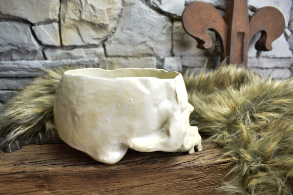 Large skull plantpot matt white - Image 6