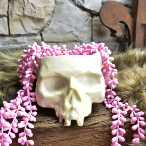 Large skull plantpot matt white