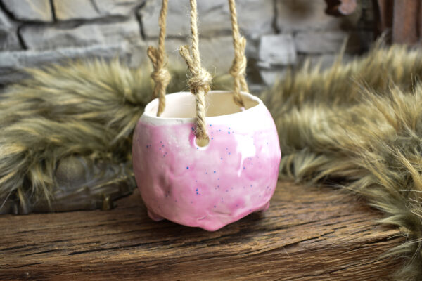Small hanging skull plantpot pink with small dots - Image 3