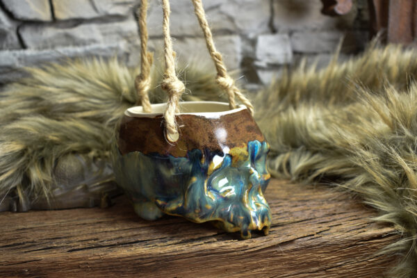 Small hanging skull plantpot brown/blue effect glaze