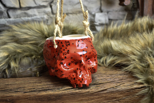 Small hanging skull plantpot red with black dots