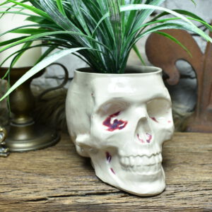 Big skull plantpot white shiny and red blood effect