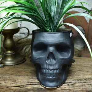 Big skull plantpot black matt