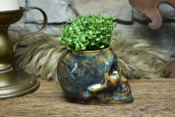 Small skull plantpot brown blue effect glaze - Image 2
