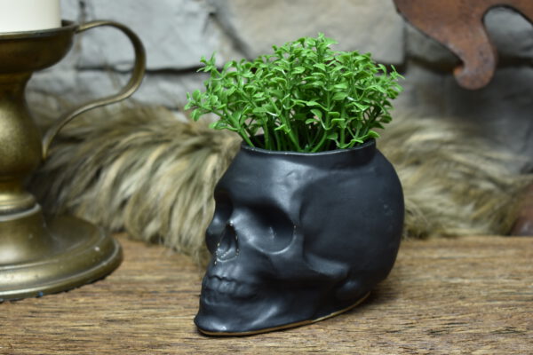 Small skull plantpot black matt 3 - Image 2