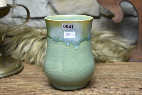 Handmade ceramic cup with green matt and effect glaze - Image 4