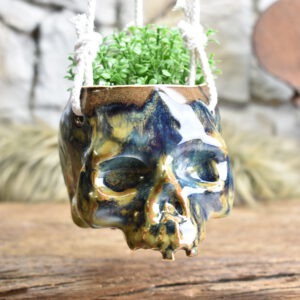 Small hanging skull plantpot brown/blue effect 1