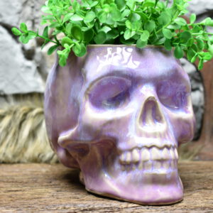 Big skull plantpot lilac effect glaze