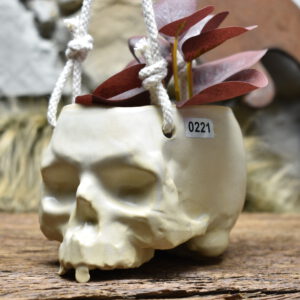 Small hanging skull plantpot white matt